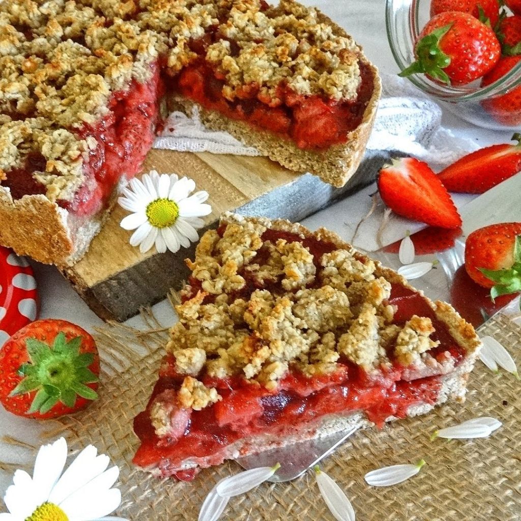 Recept Vegan koláčik s plnkou sladkých jahôd (bez lepku, bez laktózy, bez cukru) na Gastromenu.sk